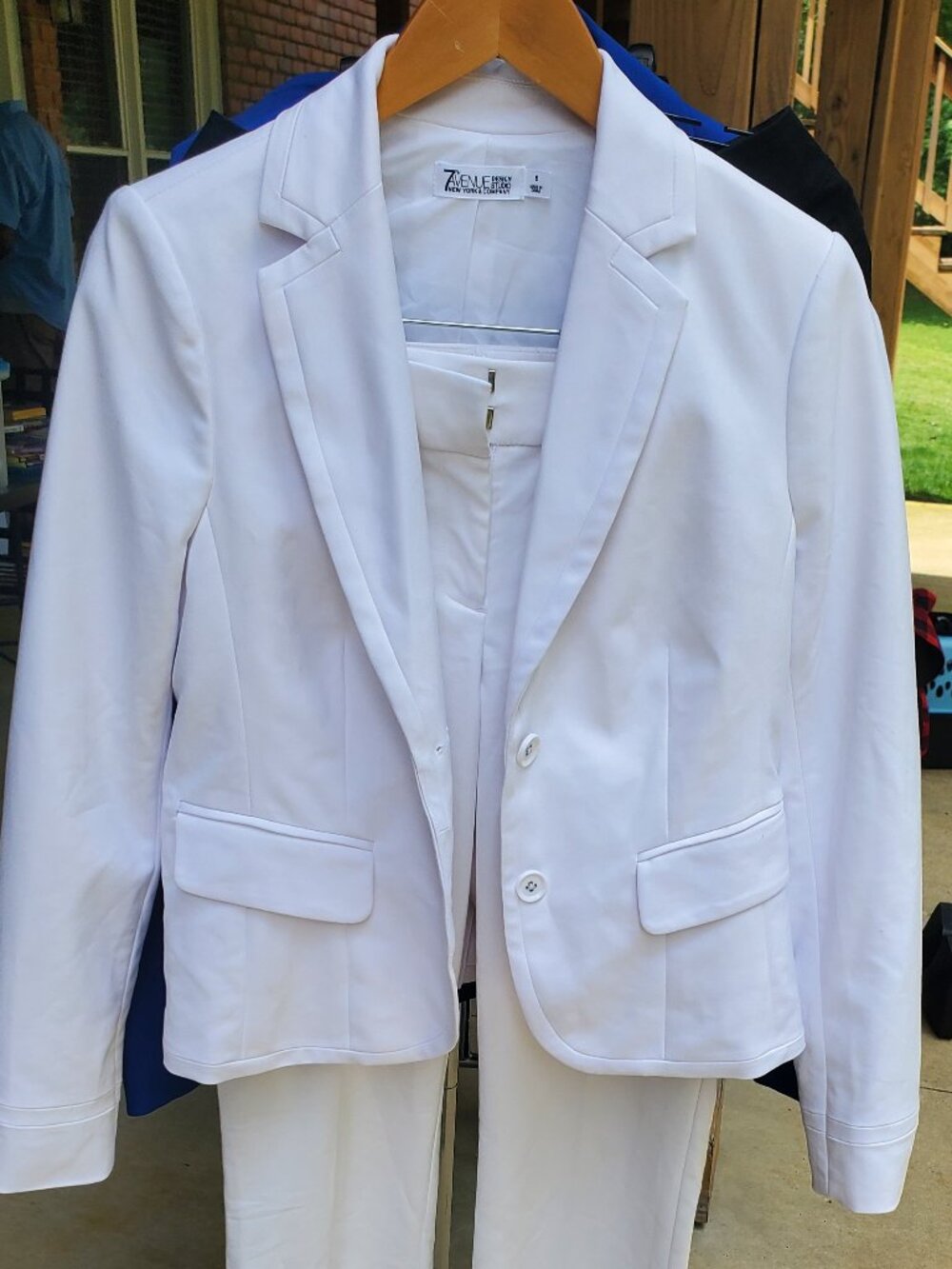 New York & Company 7th Ave Design Studio White Pant Suit